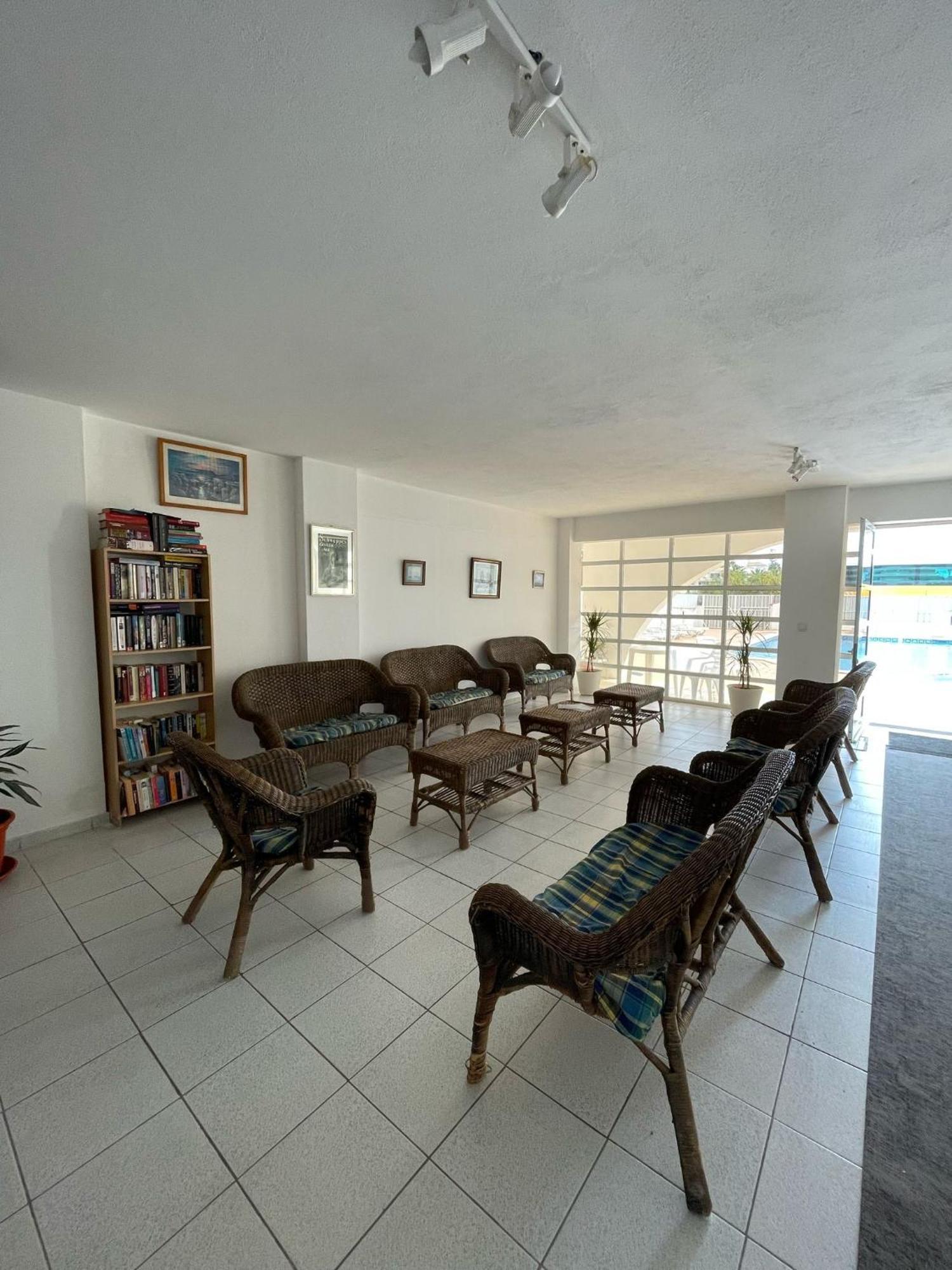 Apartamento T1 Todo Equipado อัลบูเฟรา ภายนอก รูปภาพ