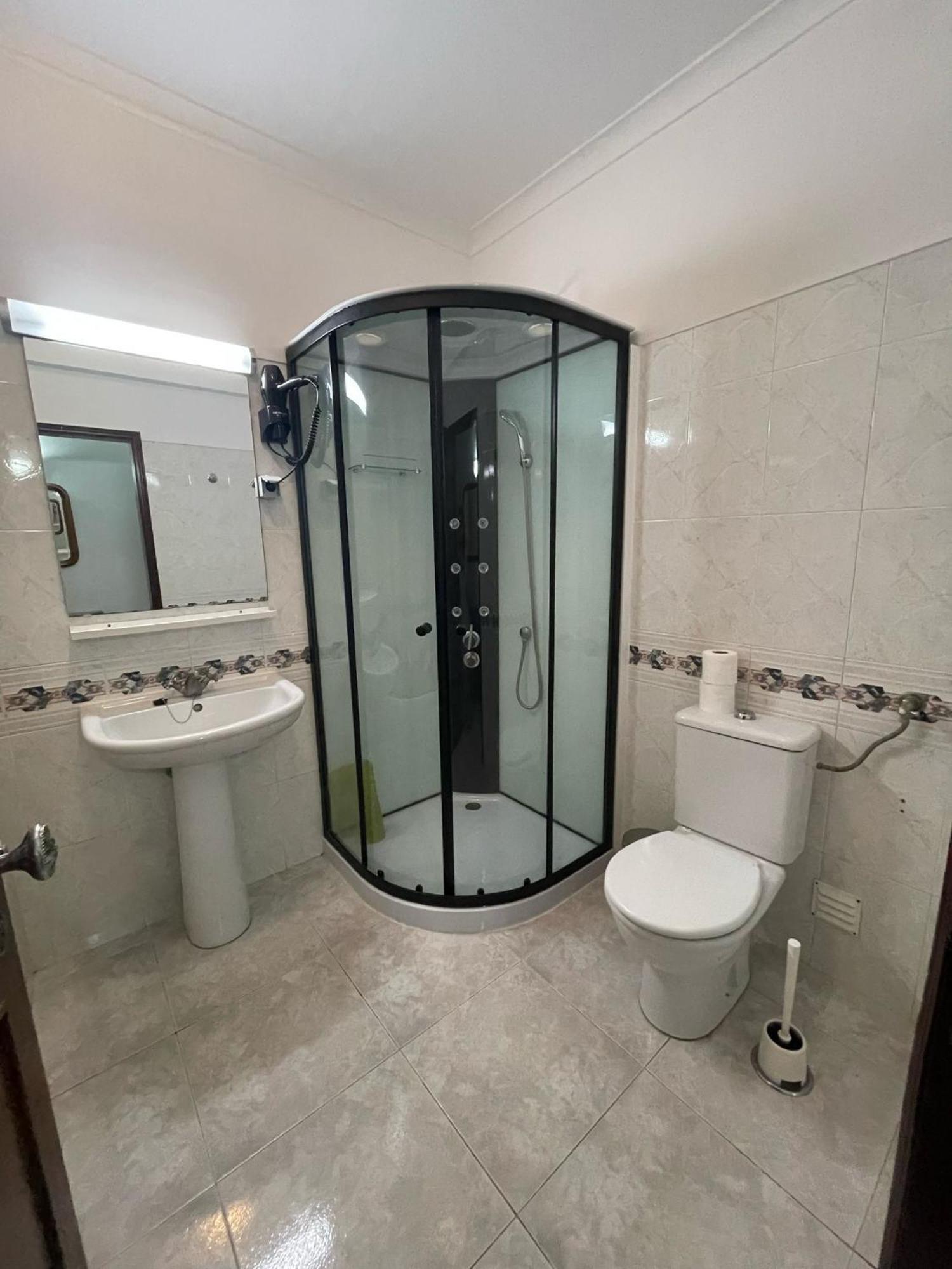 Apartamento T1 Todo Equipado อัลบูเฟรา ภายนอก รูปภาพ