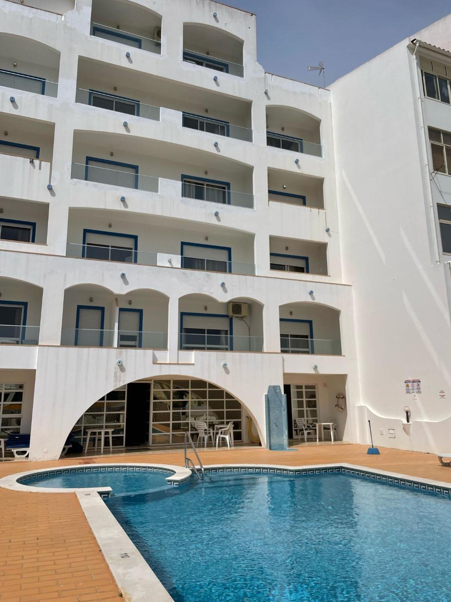 Apartamento T1 Todo Equipado อัลบูเฟรา ภายนอก รูปภาพ